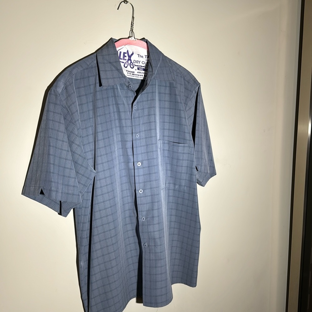 Bruno Mens Sueded Micro Fiber Large Mens Button Down Short Sleeve Shirt. Blue.